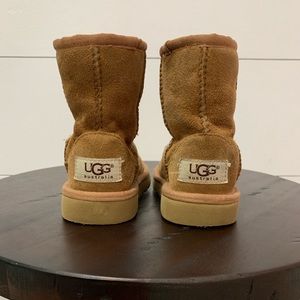 Toddler girls UGGs size 6